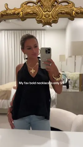 You are welcome…. I always get compliments on this necklace!!!!! 
