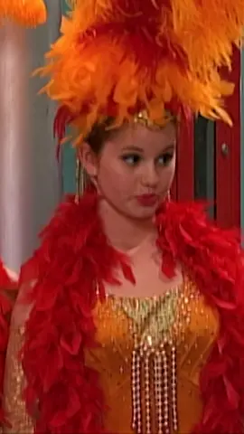 🧡 The life of a showgirl🧡 🎥: The Suite Life on Deck