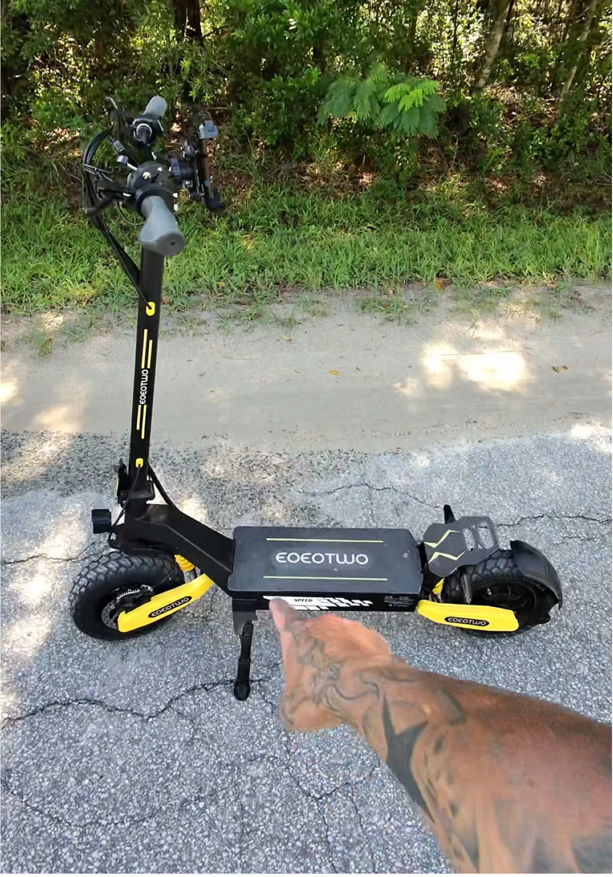 Here is what the GT06 looks like going full speed. This scooter is a beast! #escooter #electricscooter #ebike #motorcycle #scooter 