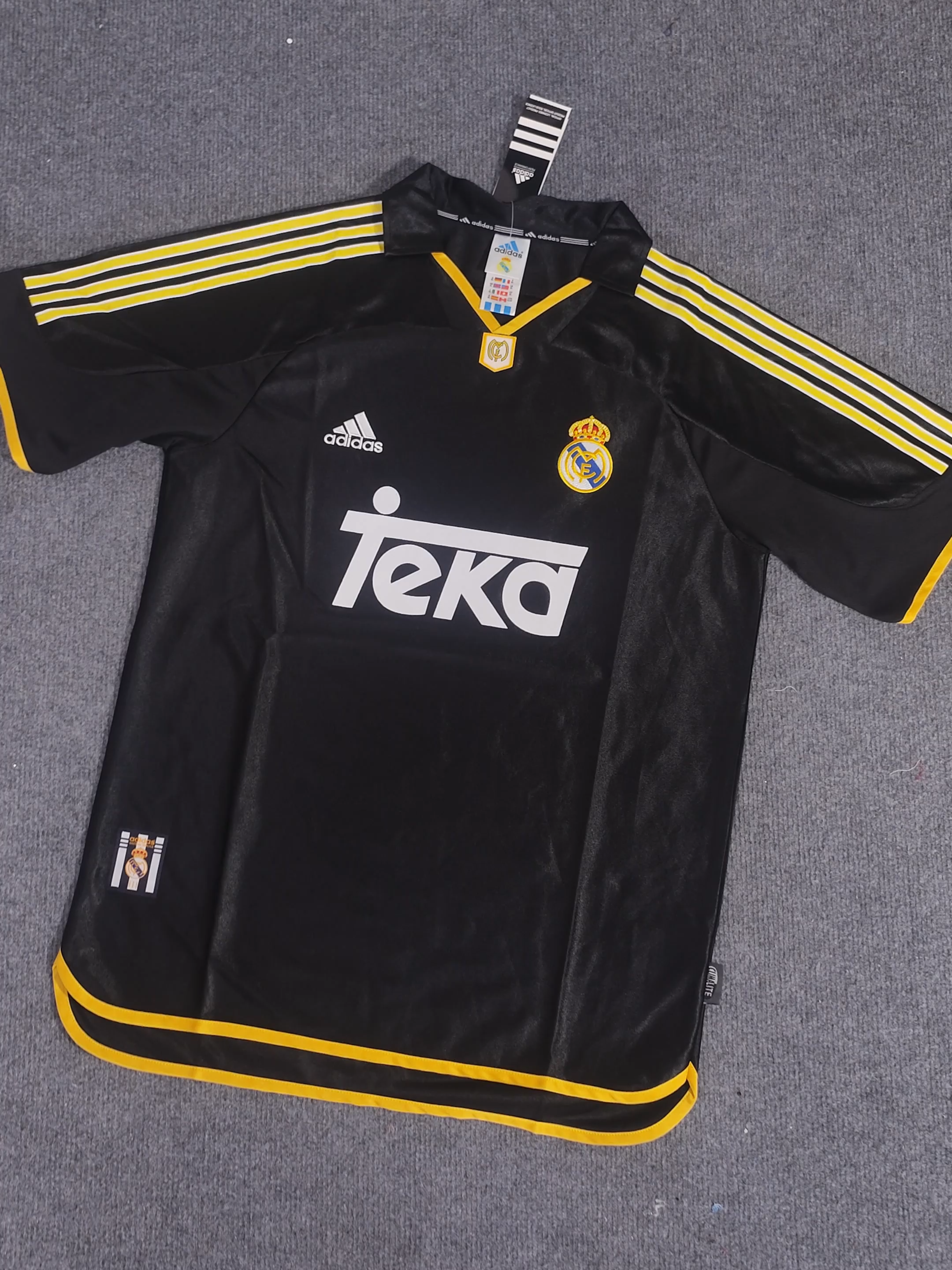 Real Madrid 99-00 Away Kit #realmadrid #realmadri̇d #realmadridcf #realmadridfc #realmadridclubdefùtbol #realmadridclubdefutbol #newjersey #newjerseybride #newjerseywedding #realmadridnewjersey #realmadridnewjerseys #2526jersey #jersey #RealMadridFootball #RealMadridRetro #RealMadridRetrojersey #RealMadridHomeKit #RealMadrid9900Kit #RealMadridjersey #Retrojerseys #classicjersey #retrokit #retrokits #retrofootballkits