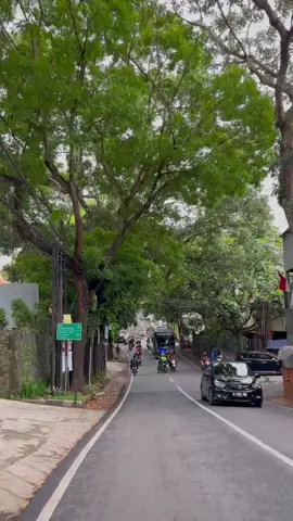 Sarijadi Bandung vibes  #promomakanmerdeka #bandung #bandungvibes #jelajahbandung #fyp 