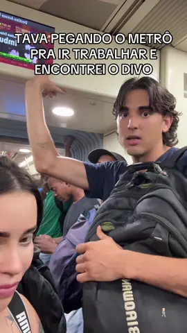 O QUE FICA SENSUALIZANDO KKKKK @João 
