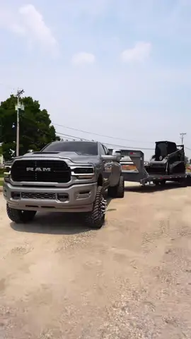 Rolling like a boss 🤑 How’s it going to feel rolling around in this Cummins setup?