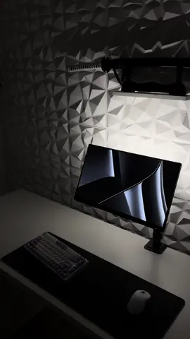 to one monitor🥳🤩#fy #foryourpage #pcsetup #pcgamingsetup #pc 