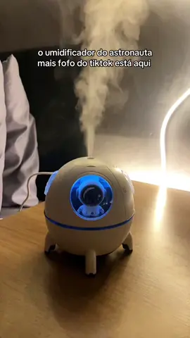 só eu que achei fofo demais esse umidificador do astronauta? 🧑‍🚀 🪐 