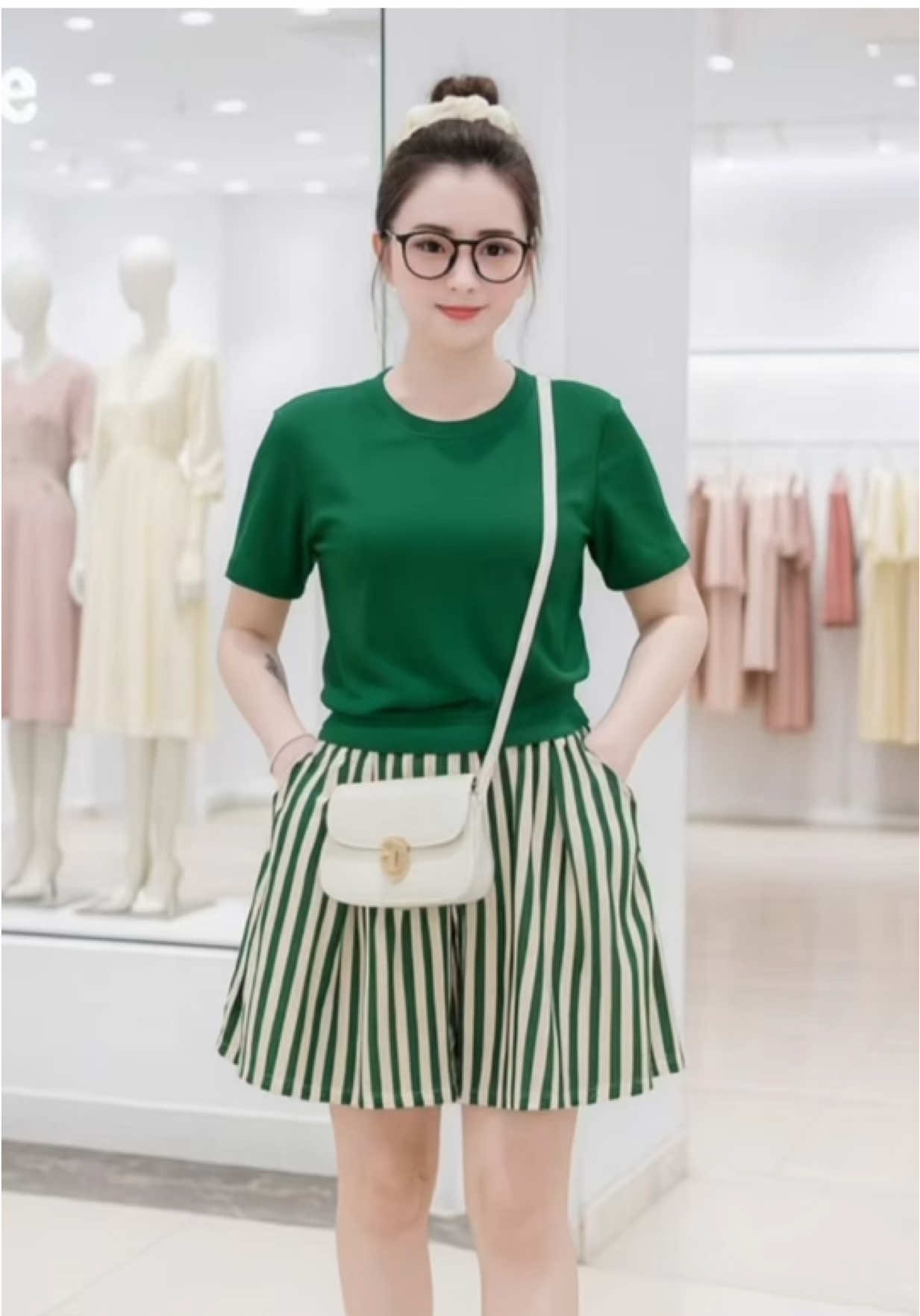 🌸 “Mặc vào là xinh – Ở nhà vẫn thời trang như đi dạo!” 🌸#babeomacdep #thoitrangnu #botrungnien #thoitrangtrungnien #xuhuong 
