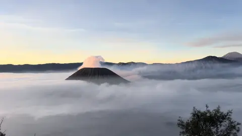 Dimana saja yang penting tenang🥰
