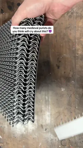 It’s not historical… but it works 😏 Lightweight, flexible, and 100% 3D printed. Perfect for cosplay… even if some people hate to admit it 😜 Printed on a Prusa Core One, mainly for its stability and precision. #chainmail #3dprinting #cosplay #prusacoreone #propsmaker 