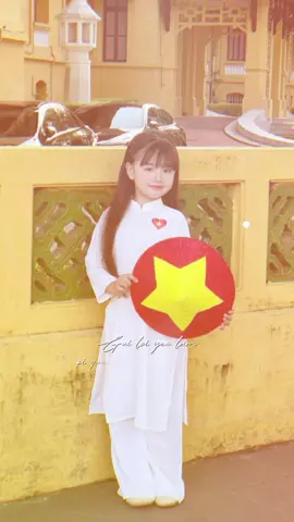 Em bé chào lễ 2/9 ❤️🥰      ➖➖➖➖    ☘️ ℂ𝕆̉ Đ𝔸̀ ℕ𝔸̆̃ℕ𝔾☘️  -----------------------------------------          📌CHUYÊN CHO THUÊ 📌 ||𝐀́𝐨 𝐃𝐚̀𝐢 | 𝐕𝐢𝐞̣̂𝐭 𝐏𝐡𝐮̣𝐜 | 𝐍𝐡𝐚̣̂𝐭 𝐁𝐢̀𝐧𝐡 |  𝐕𝐚́𝐲 𝐘𝐞̂́𝐦 |  𝐕𝐚́𝐲 𝐂𝐨̂ 𝐆𝐚́𝐢 𝐍𝐨̂𝐧𝐠 𝐓𝐡𝐨̂𝐧 | 𝐕𝐚́𝐲 𝐓𝐢𝐞̂̉𝐮 𝐓𝐡𝐮̛ |  ----------------------------------------- 👉 Nhận đặt hàng trước hoặc lấy liền 👉 Nhận make up chụp ảnh 📷 👉 Hỗ trợ chỉnh sửa theo số đo ----------------------------------------- ☎️: 𝟎𝟗𝟖𝟕 𝟏𝟗𝟓 𝟗𝟔𝟕 ⏰ 𝐓.𝐈.𝐌.𝐄: 08:00 – 21:00 hằng ngày 🏡 𝐀𝐃𝐃:  6 Tiên Sơn 6 - TP. Đà Nẵng #aodaibungle #aodaibetrap #chothueaodai #chothuevietphuc #aodai #aodaicachtan #nhatbinh #Codanang  #aodaihocsinh #aodaitruyenthong #aodainam #aodaicouple #vaycogainongthon #vayvintage #aotac #aodaikyyeu #aodaigiare #yemchupsen #vaycogaihalan #yemdanang #yemxuan #yemdep #yemcachtan #giaolĩnh #viênlĩnh #chothueaodaidanang #vietphucdanang #aotacdanang #aonguthandanang