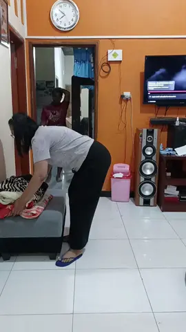 Nemu Duwet malah nesu 