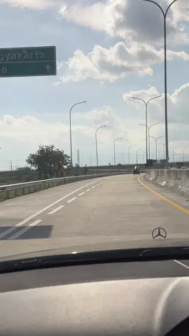Siang+tol+brondongtua #solo #tol #jalanjalan 