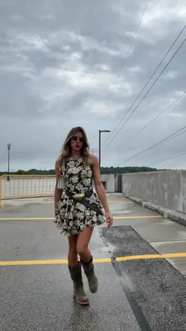 have I told you how much I love this dress yet?? 🤍 #freepeople #OOTD #fallootd @thefryecompany @Free People 