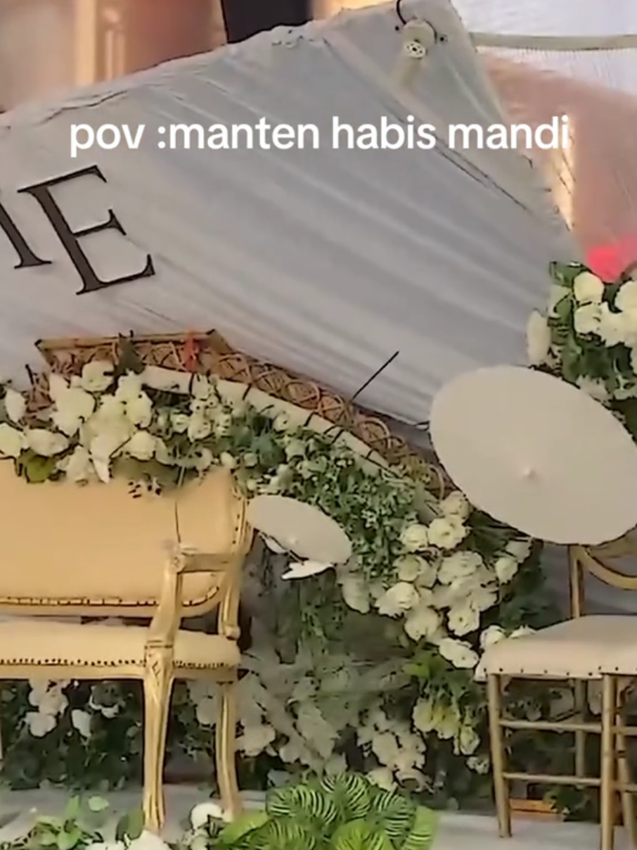 mitos apa mentos😝 #wedding  #photography  #dekorasiwedding #dekorasipernikahan #dekorasilamaran