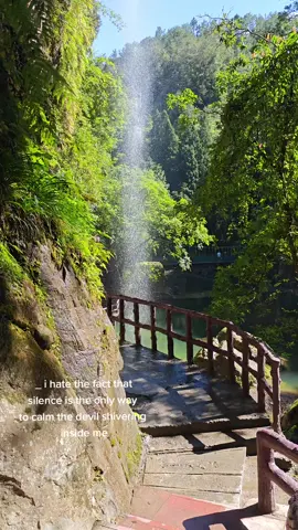#fyp  #ofwintaiwan  #nantou  SongLong Rock waterfalls 🥰❤️