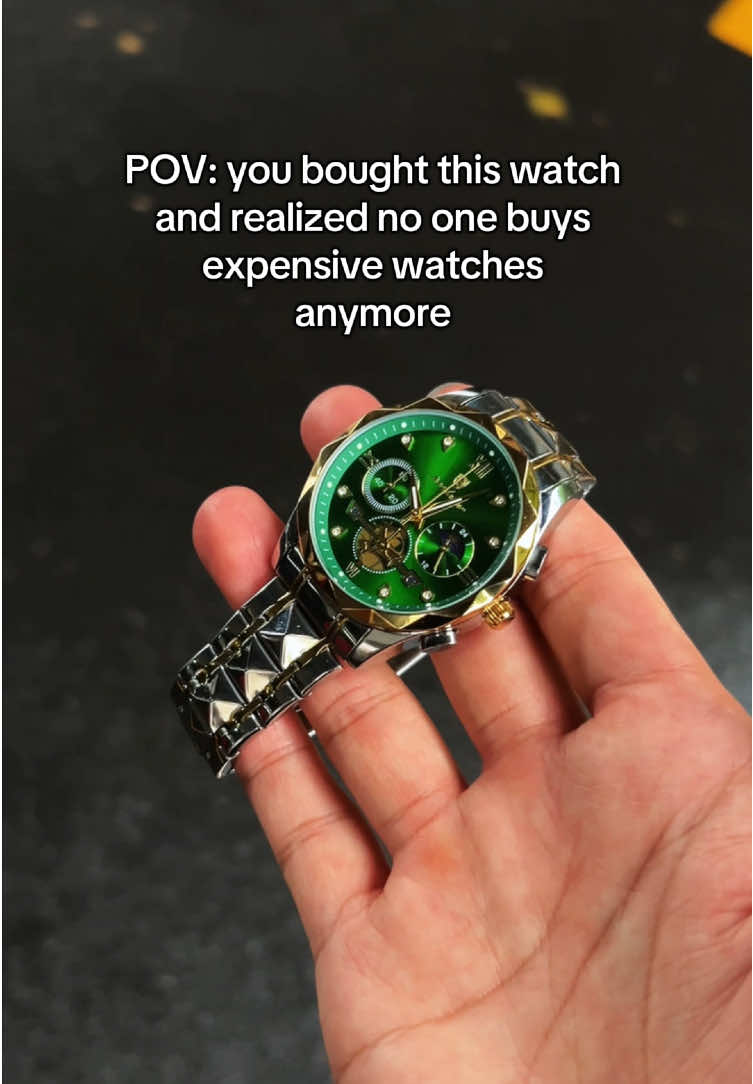 Wise choice 💀 #watches #fashion #luxury #jewelry #watchoftheday #watchlover #timepiece  #style #fyp #trending #tiktokshopholidayhaul #tiktokshopfinds #tiktokshopsummerturnup#spotlightfinds #giftideas#giftforhim #newyearnewaura #menfashion 