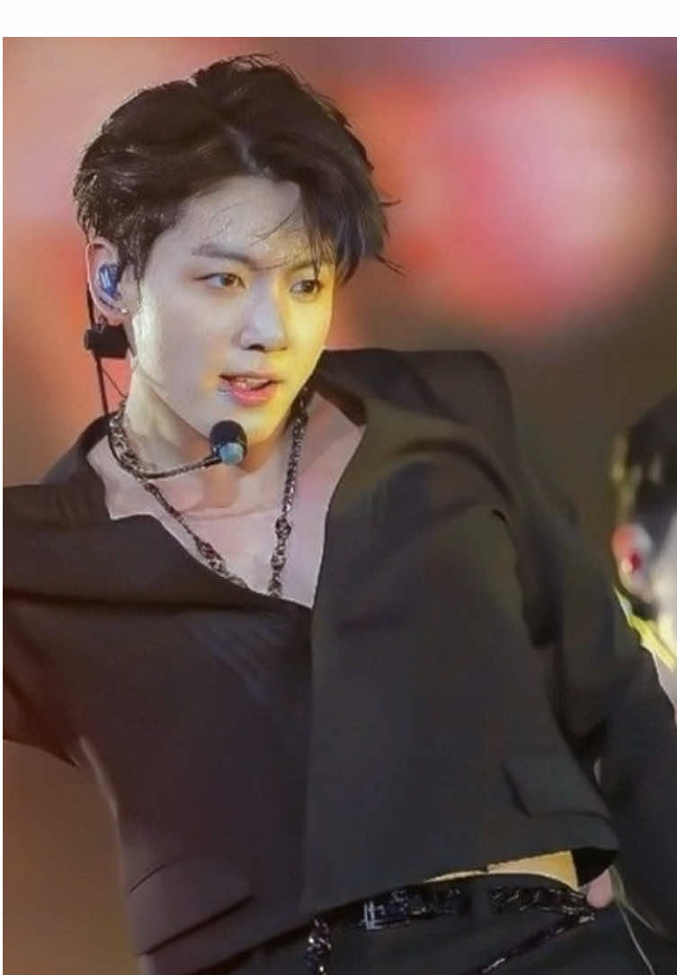 bayi bertato mau pamer kegantengan dulu #jungkook #bts #fypage 