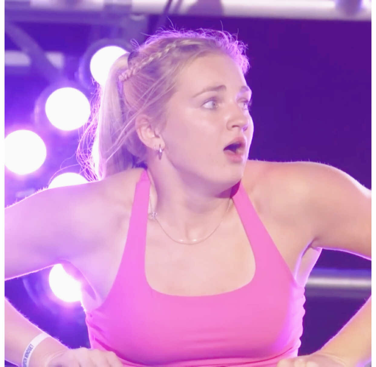 She is a 17-year-old genius girl.#ninjiawarrior #ANW #americaninjawarrior #usa 