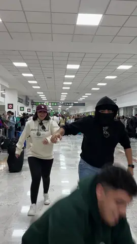 Madre mía, esa caída me dolió, estuvo dura😩  #EpicPartner #Fortnite 
