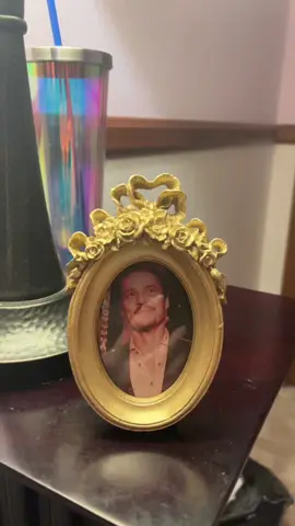 JK THE PICTURE STAYS UP!!! #taylorswift #pedropascal #teardrops 