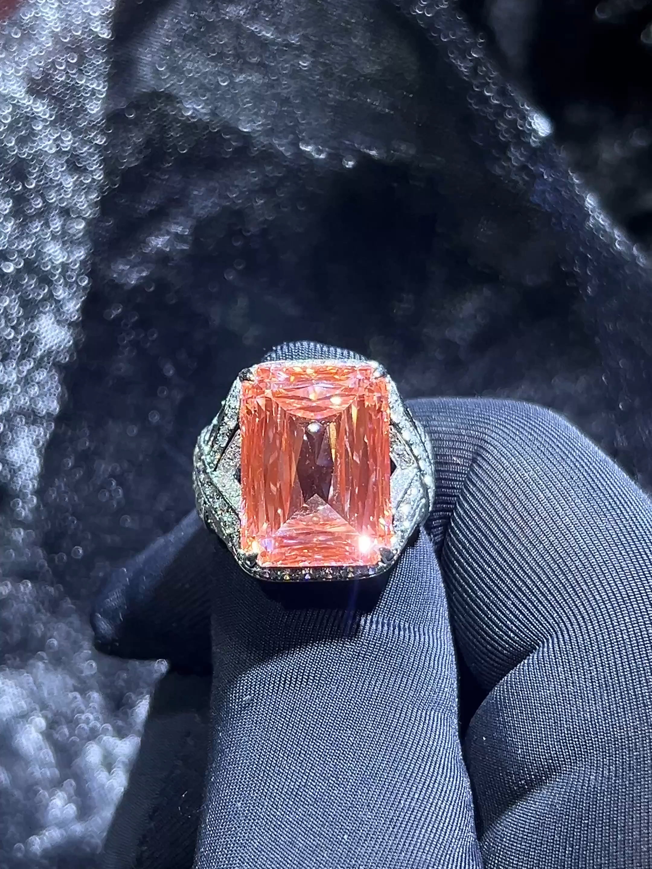 18K White Gold 16.22Carat Pink Diamond Engagement Ring #18K #18kgold #Labgrowndiamond #labdiamond #diamonds #diamondsareagirlsbestfriend #diamondsdailyy #diamondring #engagementring #engagementrings #weddingring #weddingrings #weddingringset #finejewelry ##jewelrybusiness #shinyjewelry #fashionjewelrytrends #fashionjewelry #finejewelrydesign