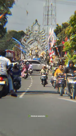 ANGIN RIBUT 🔥🔥🔥  karnaval HUT KE-80 2025 . #musiktongtong #sumenep #anginribut #uldaul #17agustus 