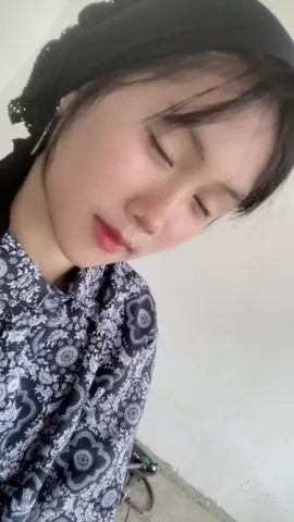 Emma dengan lagu kesukaan ny😙💃🏻🗿