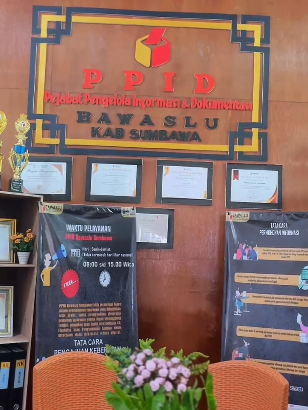 #SahabatBawaslu Bawaslu Kabupaten Sumbawa melakukan Wawancara monitoring dan evaluasi keterbukaan Informasi Publik tahun 2025 kepada 3 (tiga) Bawaslu Kabupaten/kota terbaik di masing-masing Provinsi.  @Bawaslu RI @Bawaslu NTB   #salamawas #BawasluSumbawa