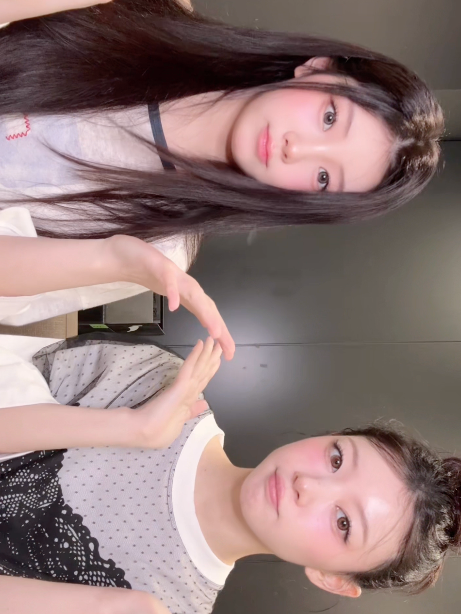 👩‍❤️‍👩  #WONHEE #원희 #MOKA #모카 #ILLIT #아일릿