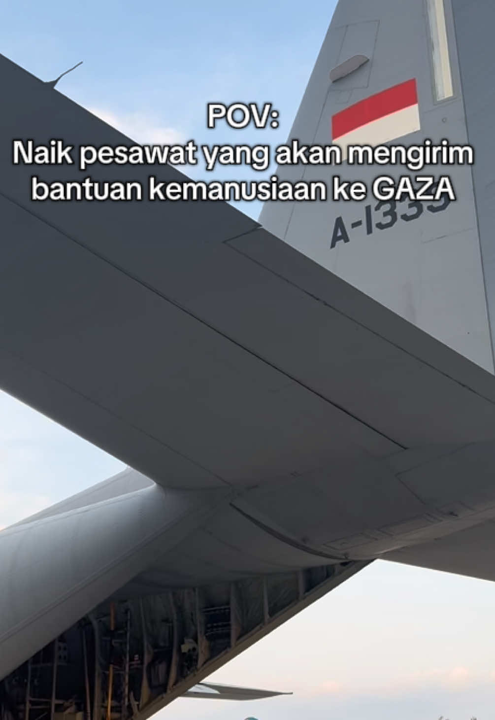 Grateful for the experience 🙏🏻 Disclaimer: saya bkn TNI, hanya berkesempatan naik Hercules karena pekerjaan 🙏🏻 #gaza #palestine #military #TNI #Prabowo 