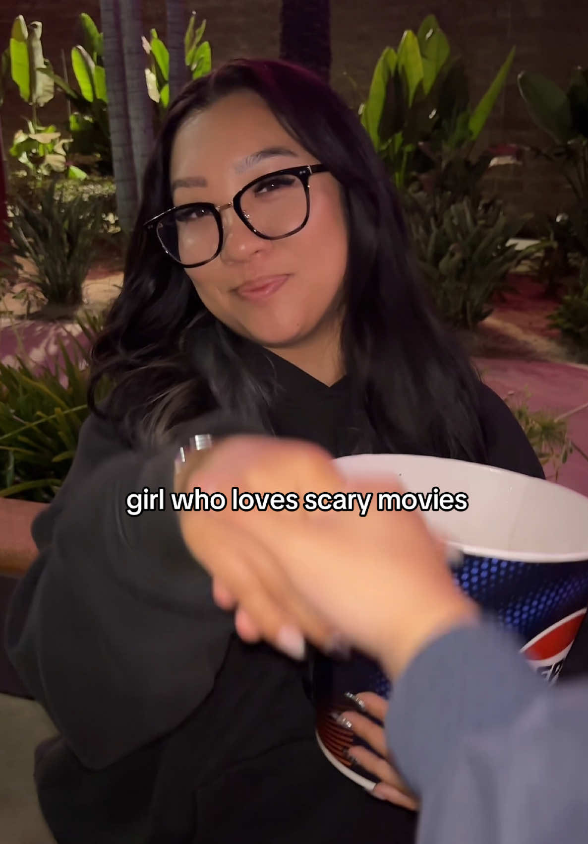 gf who loves horror🤝🏼bf who tolerates it  #couple #scarymovie 
