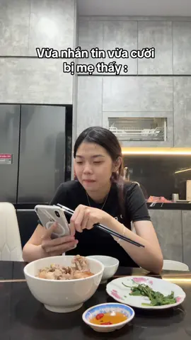Đến cái tuổi giờ có bồ là bme vui r á ☺️