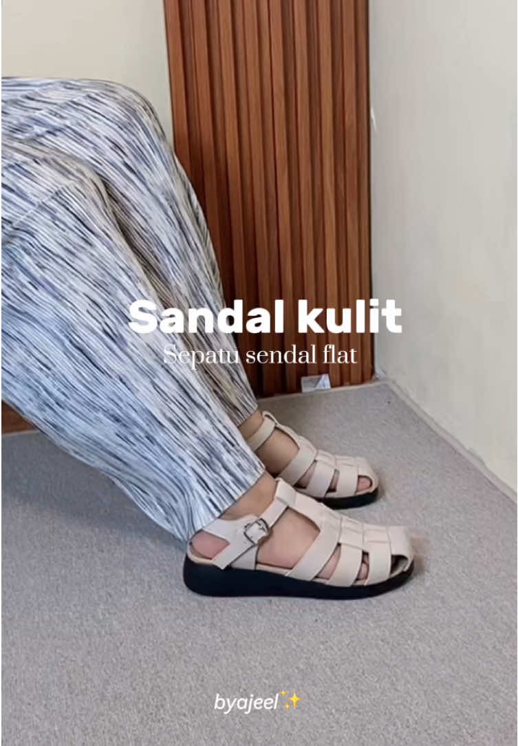 menurut kalian ini lebih cocok dibilang sepatu apa sendal yaa ? 🤔 @Le Bianca Store's #sepatuwanita #sandalkulit #sendalflat #sepatuimport #melangkahtanpasesak 