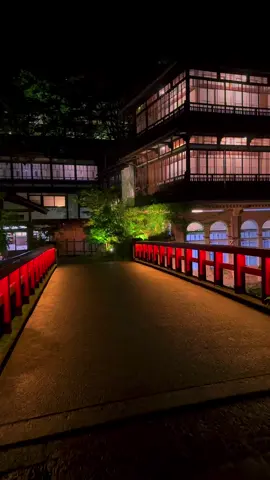 Shima Onsen (Gunma) / 四万温泉♨️ Shima Onsen Sekizenkan at night is like something out of Spirited Away🤩♨️✨ Please follow 👉@japan_walker_    Please Share 🥰🙏✨ #japan #japantravel  #積善館 #四万温泉 #spiritedaway 