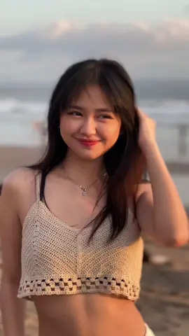 hehe pantai lagi
