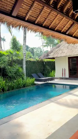 Unwind in your private villa, embraced by the soothing whispers of the Ubud forest. #KayumanisUbud #Ubud #Kayumanis #KayumanisResort #KayumanisExperience  