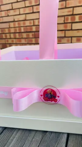 It’s how TikTok chose the perfect song for this video🥹 A reminder that there’s no such thing as a coincidence in my world! Let’s make your empty bobo balloon and you fill it with goodies, yeah?😌 #boboballoon #balloongifting #personalizedgifts #iamwoman #womensmonthcelebration 