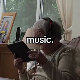 #music #songs #headphones #on #CapCut 