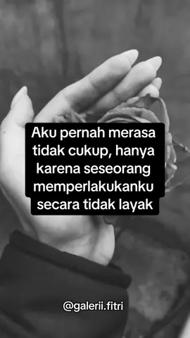 Dulu, aku mempertanyakan diriku sendiri, hanya karena seseorang tak bisa melihat nilainya. Aku kira aku yang kurang. Ternyata… aku hanya salah tempat. Kini aku tak lagi berisik meminta dipahami. Aku diam bukan karena lelah, tapi karena sadar: Yang tulus tak pernah butuh diyakinkan. #wanitatenang #HealingJourney #selflove 