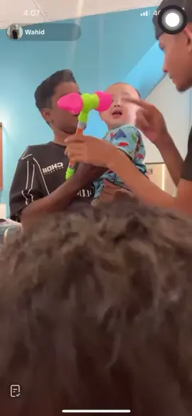 TDI makuda kena skrng Wahid plk kena hang NIE la gibran 😂🤣 #fyppp #babygibran #gibran #babytiktok #fypシ゚viral🖤tiktok 