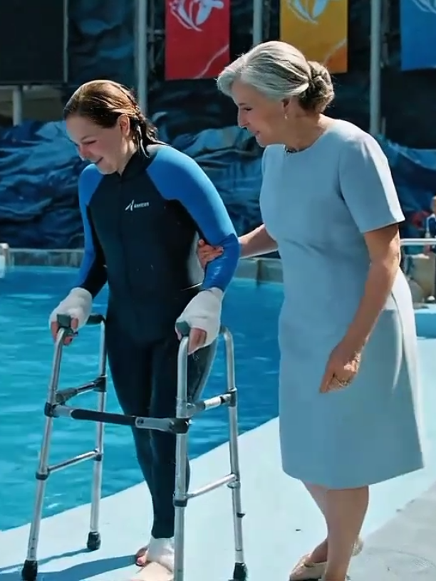 Jessica with mother after incident #orca #orcas #jessika #trendingg #foryou 