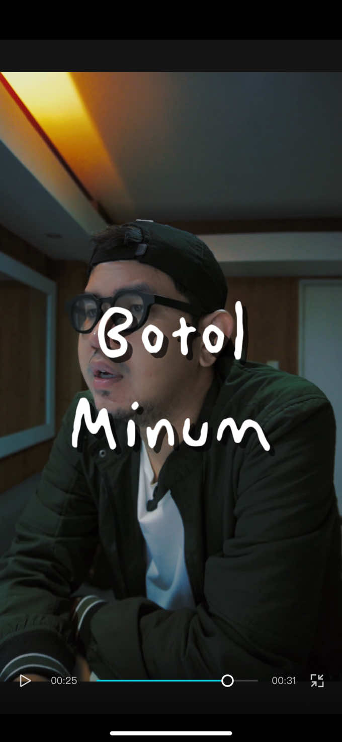 Ngapain sih bawa botol minum?