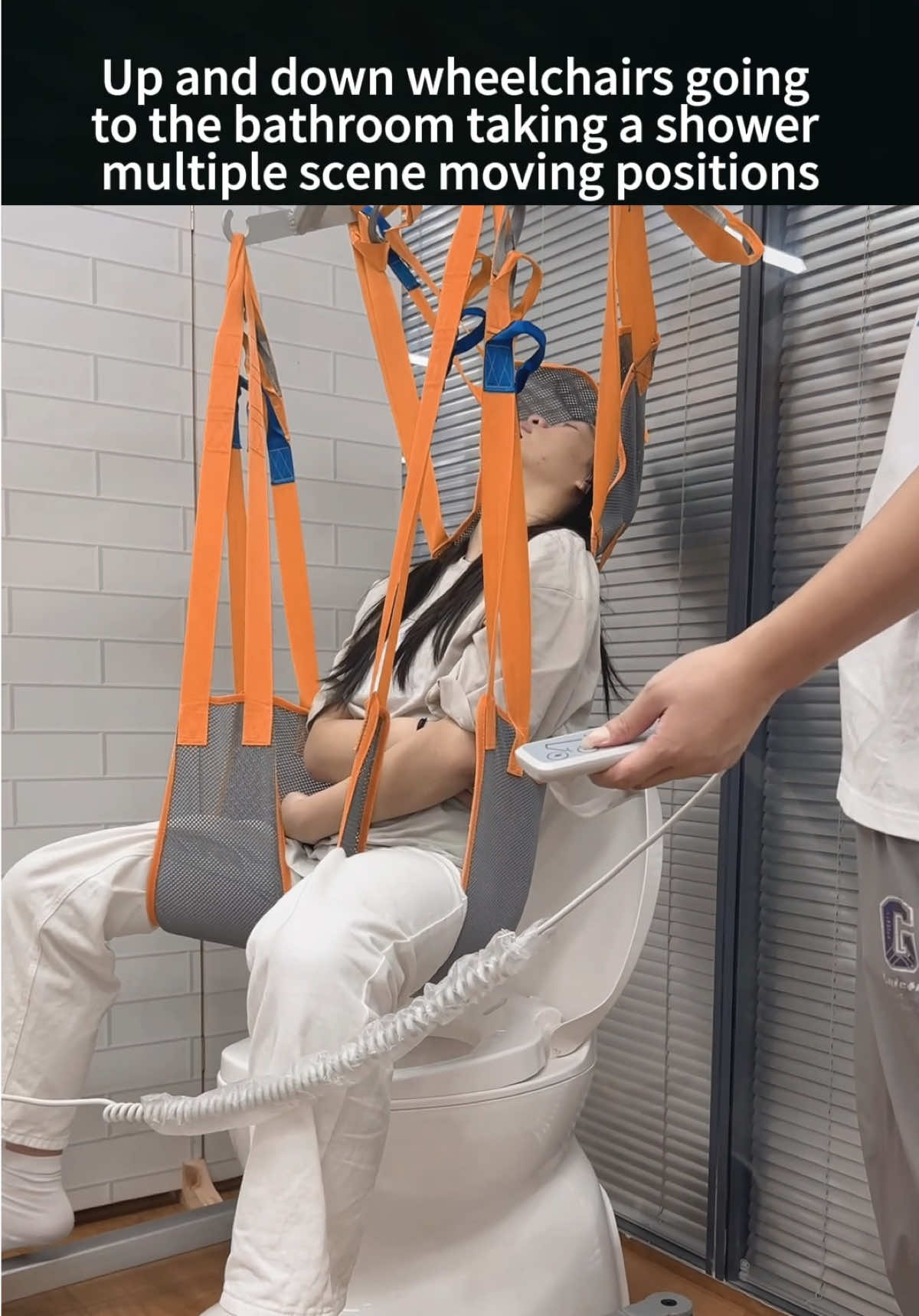 Don't need to carry and hug to care for the elderly easily, and move to the toilet for a bath in multiple scenes. #medicalsupplycompany #patientcare #elderly #medicalmanufacturing #homecare #healthcare #patienttransport #nursing #patienttransferchair #disabled #wheelchair 