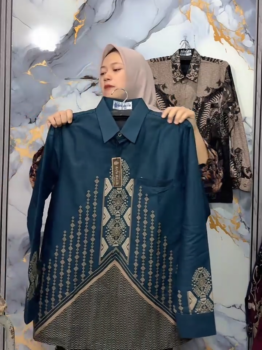 Blue Emerald batik motif liontin#batikpria #batikmodern #batikseragam #modalkontendoang #belilokal 