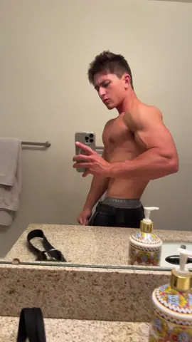 2am shreds on the bulk #bamborder #petit #handsome #steticbrahhhh