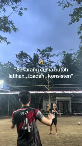 latihann sritt @dipa  #fyp #volleyball #voliindonesia 