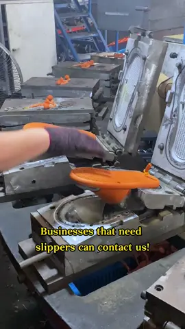 Slippers production #tiktok#odm#oem#slippers#mingyislides#pvcslippers#printiogo#evaslippers#wholesale#foryoupage#tiktok#customslippers 
