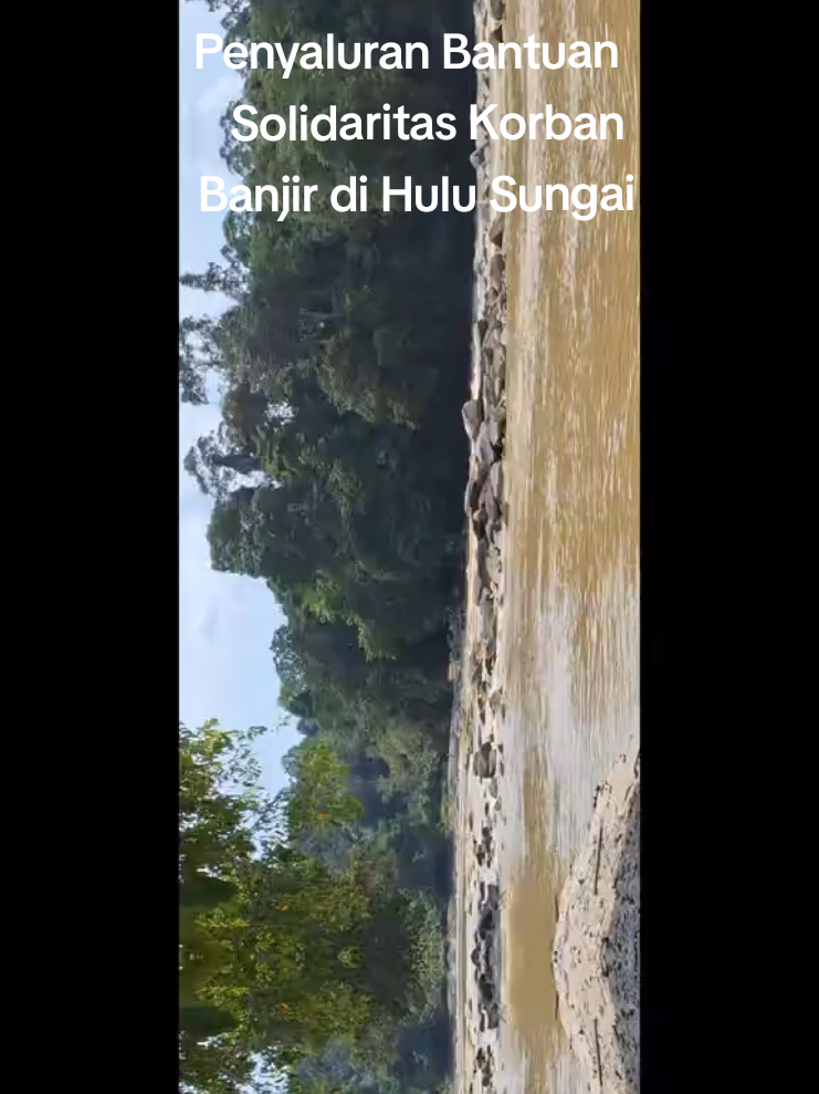 Penyaluran Bantuan Solidaritas korban Banjir di Kampung Congkukng Babare Desa Krio Hulu #perkuatsolidaritas #salingberbagi #iyangkrio #sungaikrio #sungekrio 