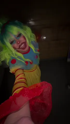 I rly need to cosplay shorty again omggg #shortykillerclownsfromouterspace #killerklownsfromouterspace #shortycosplay #cosplay #killerklownsfromouterspace 