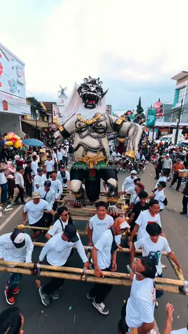 Spill satu desa dulu 😎 Mau desa mana lagi yang dispill? #lembangstreetcarnival #lembangcarnaval #carnavallembang #lembangcarnaval2025 #17agustus 