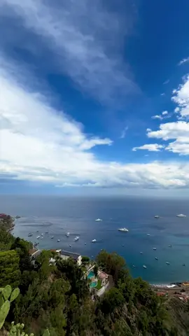 Magical Taormina ✨💫 #eurosummer #taormina #traveltiktok #europetraveldestinations #sicilia 